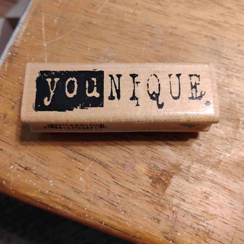Younique Wooden Stamp - Black and Tan